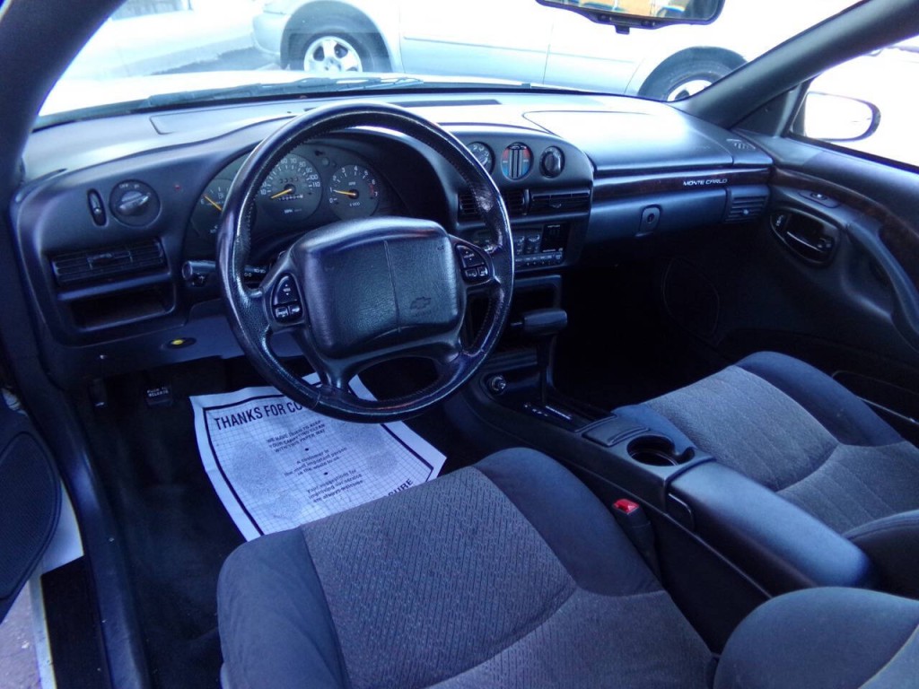 1998 Chevrolet Monte Carlo Image 9