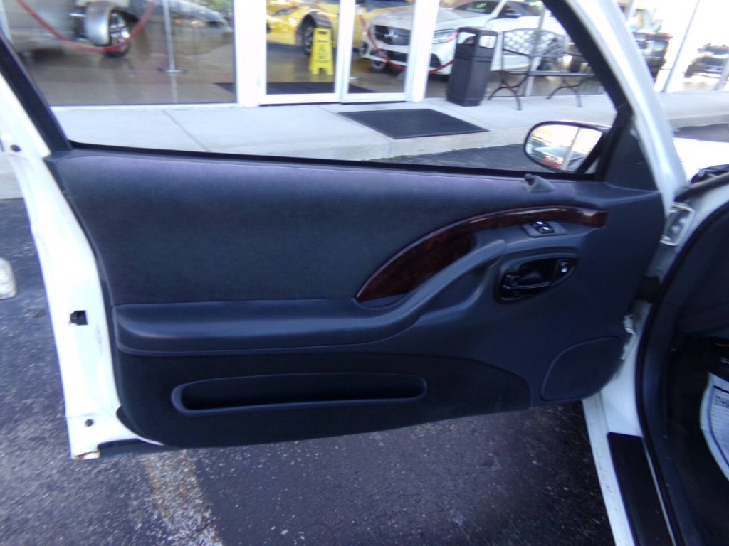 1998 Chevrolet Monte Carlo Image 13