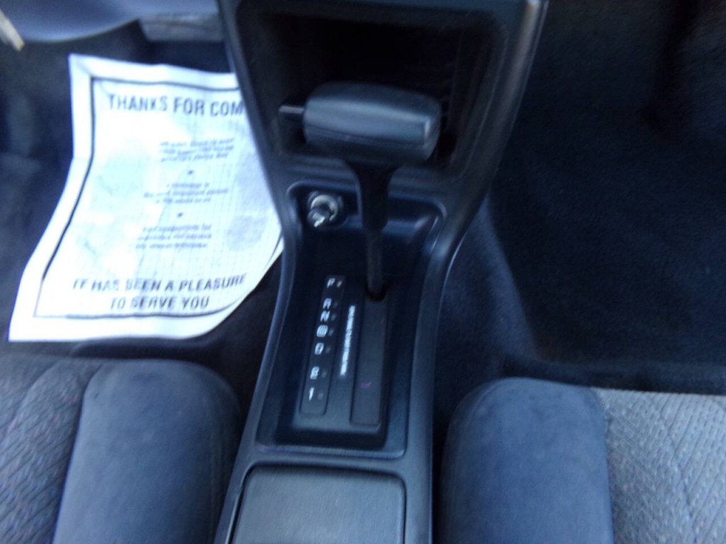 1998 Chevrolet Monte Carlo Image 26