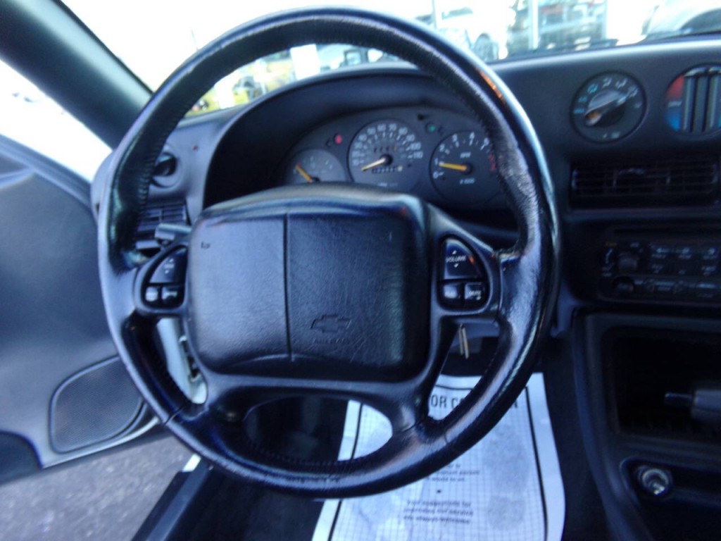 1998 Chevrolet Monte Carlo Image 29