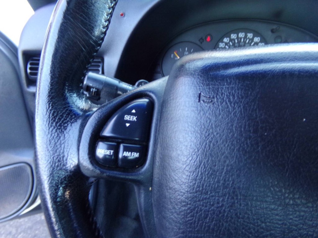 1998 Chevrolet Monte Carlo Image 31