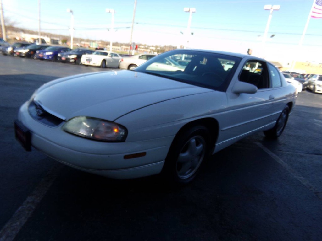 1998 Chevrolet Monte Carlo Image 39