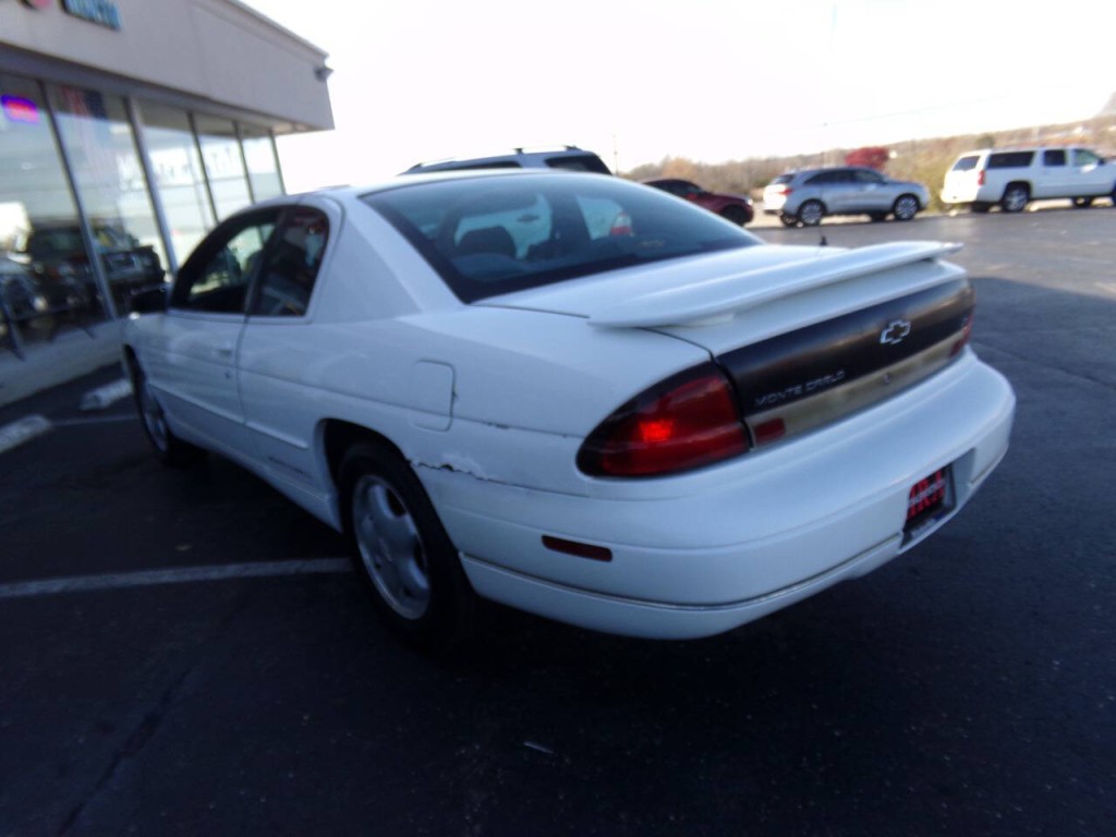 1998 Chevrolet Monte Carlo Image 45