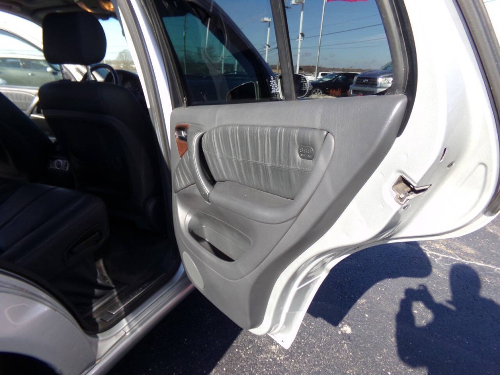 2003 Mercedes-Benz M-Class Image 18