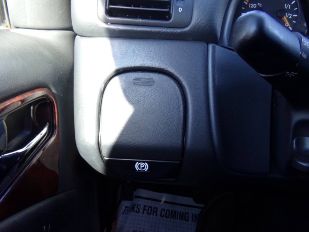 2003 Mercedes-Benz M-Class Image 32