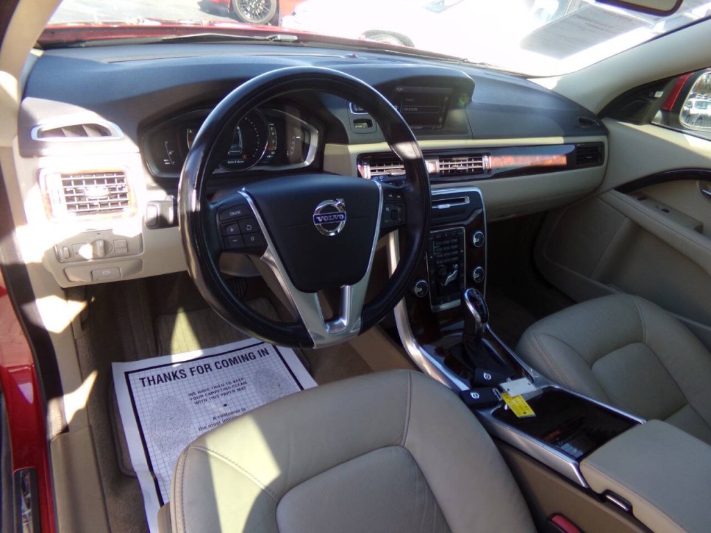 2014 Volvo XC70 Image 9