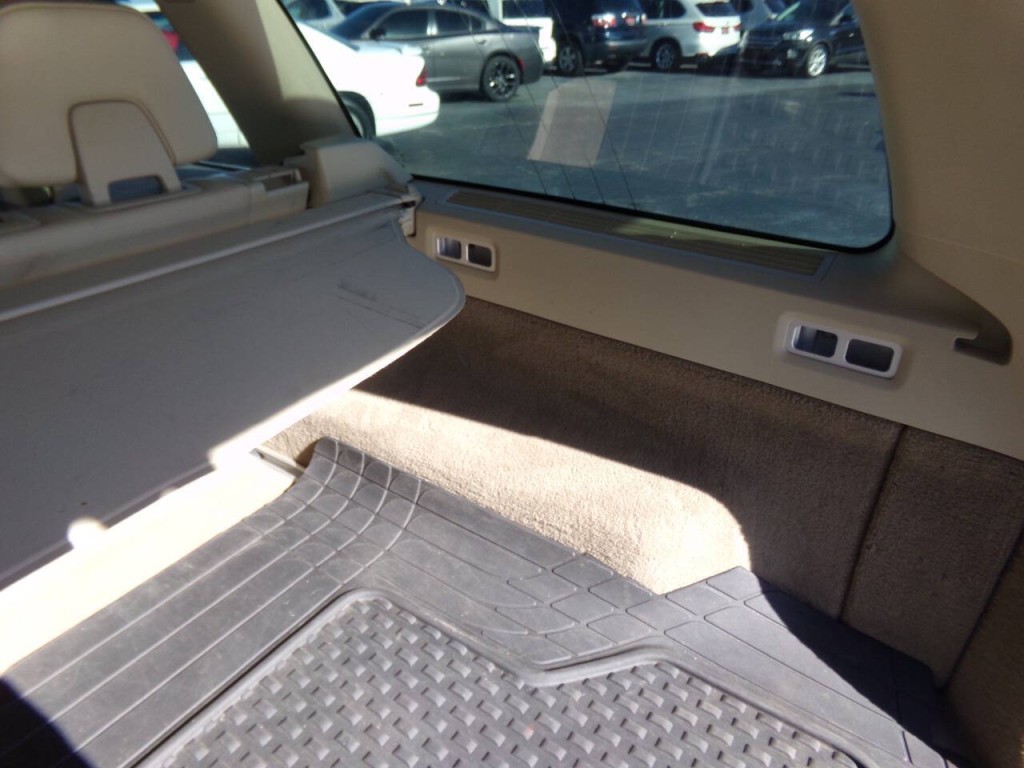 2014 Volvo XC70 Image 22