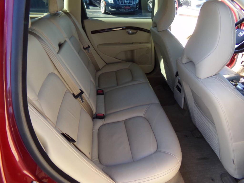 2014 Volvo XC70 Image 26