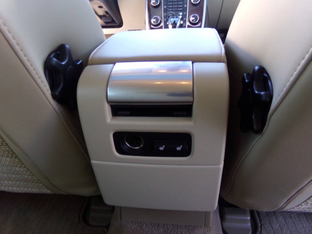 2014 Volvo XC70 Image 28