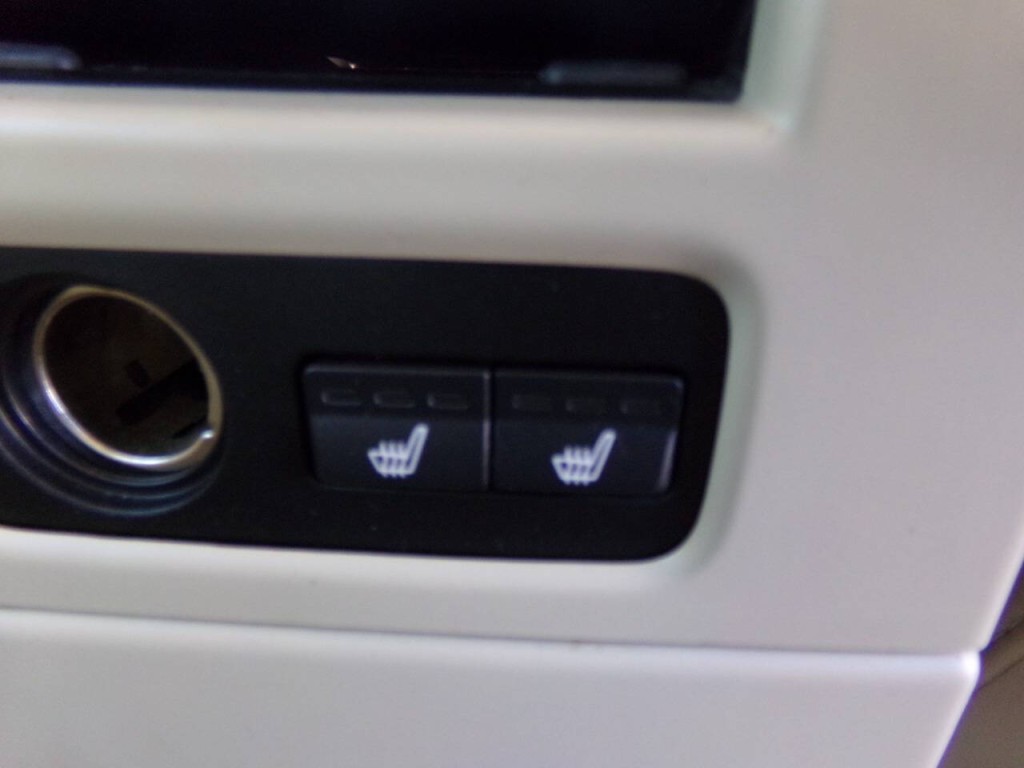 2014 Volvo XC70 Image 29