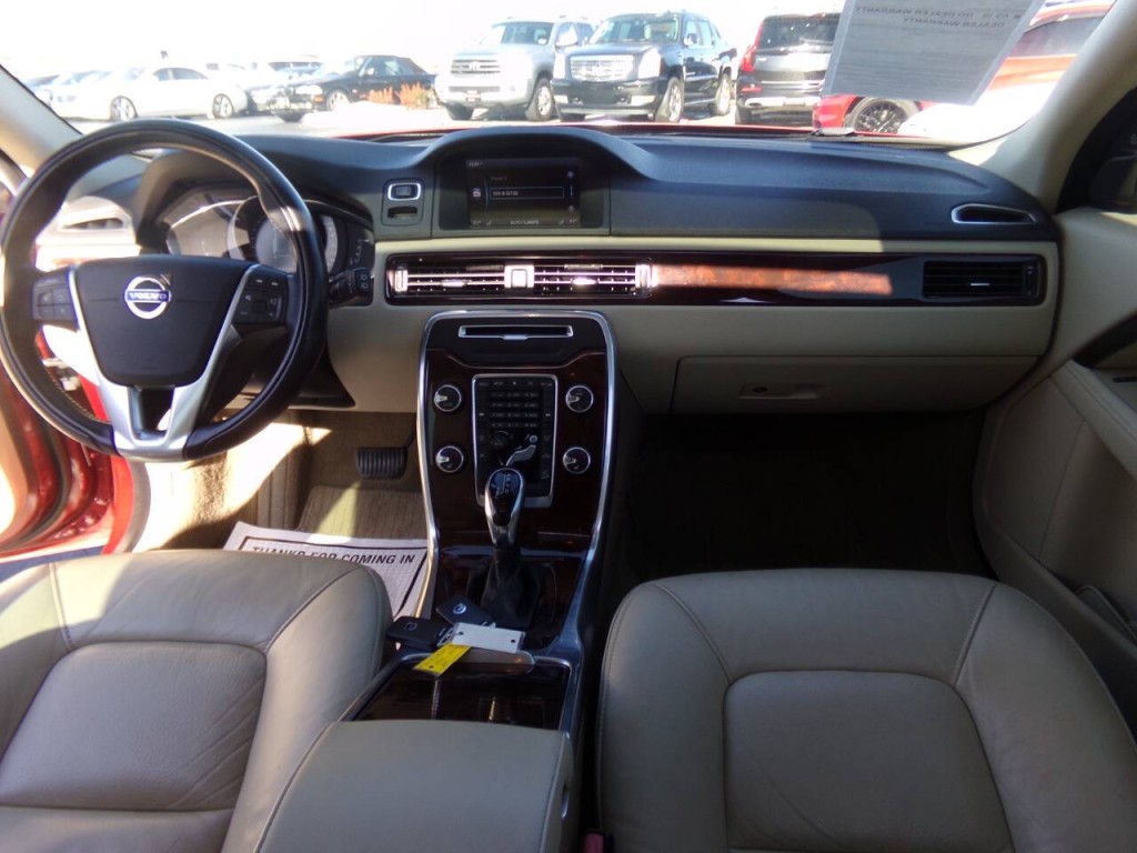 2014 Volvo XC70 Image 30