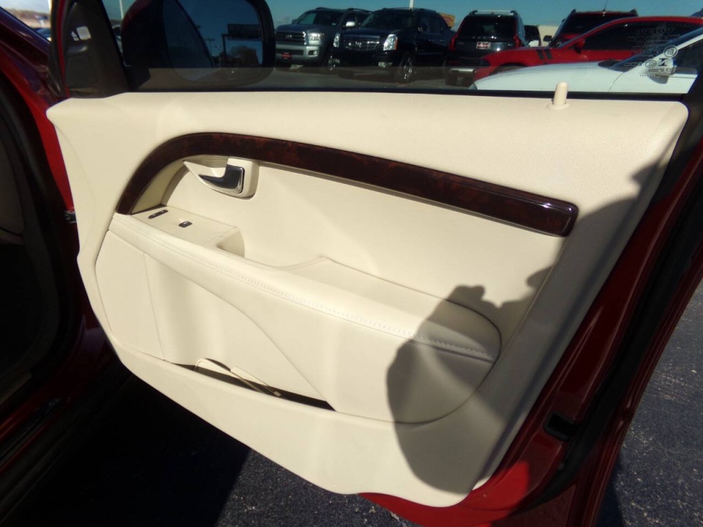 2014 Volvo XC70 Image 33