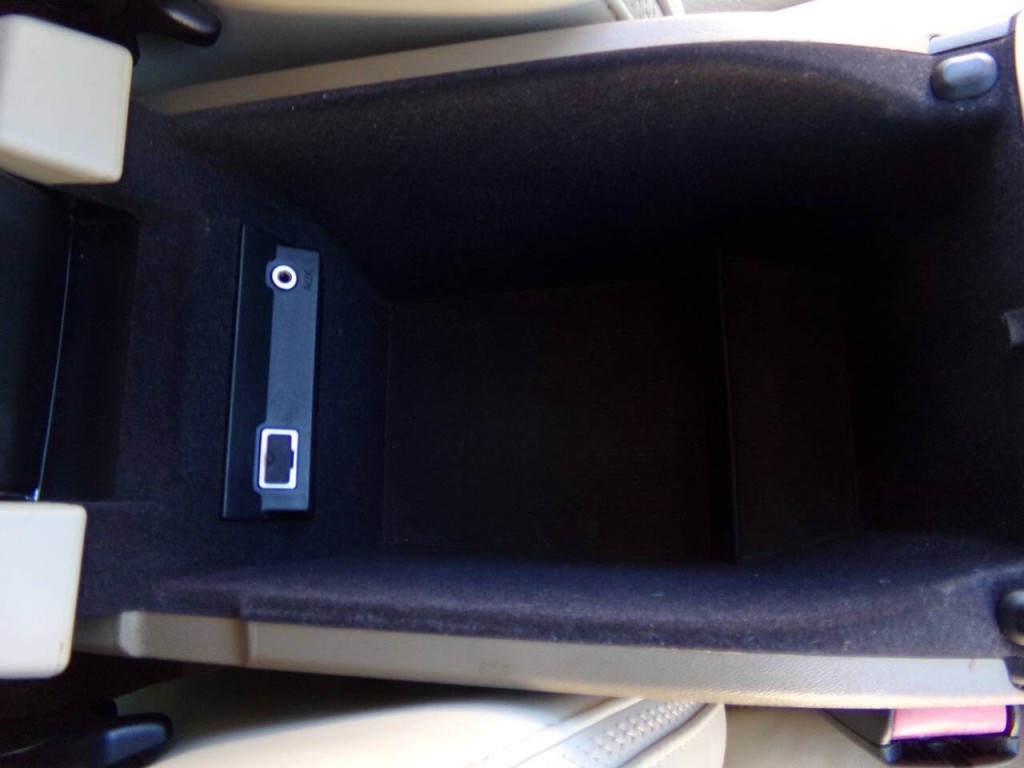 2014 Volvo XC70 Image 38