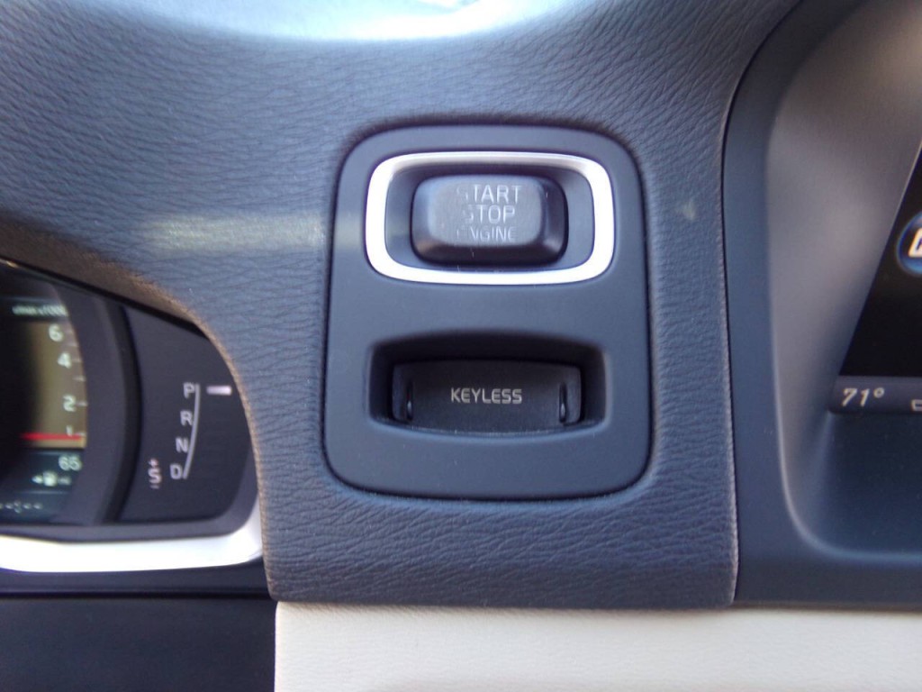 2014 Volvo XC70 Image 41