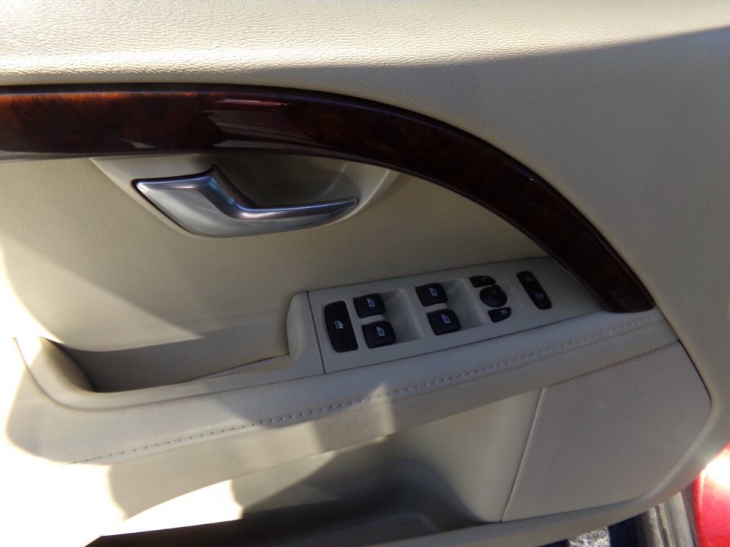 2014 Volvo XC70 Image 54