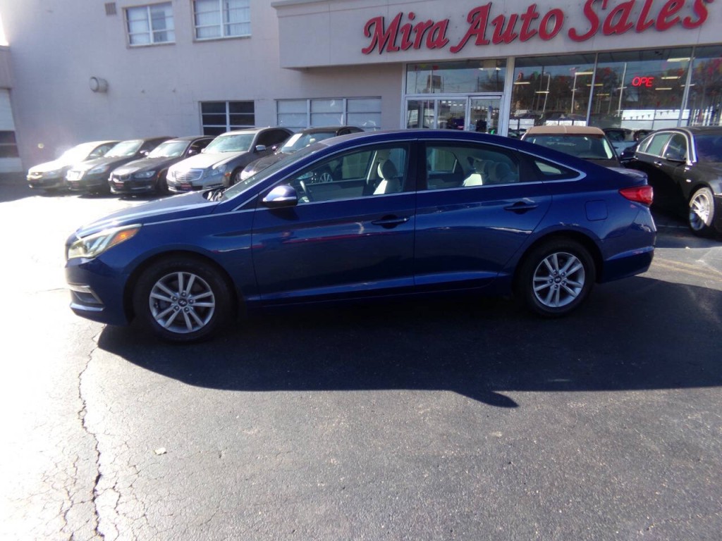 2015 Hyundai Sonata Image 2