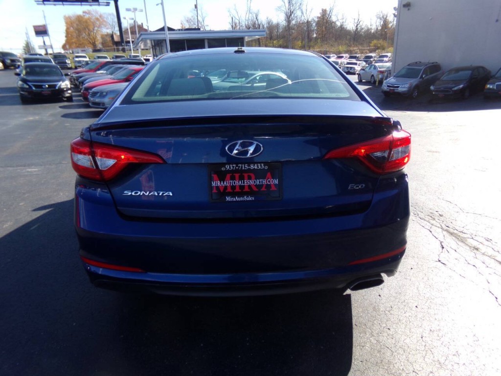 2015 Hyundai Sonata Image 3