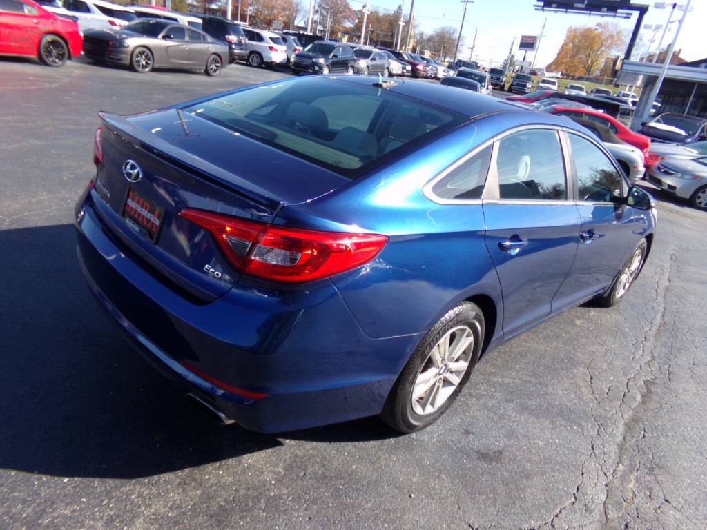 2015 Hyundai Sonata Image 4