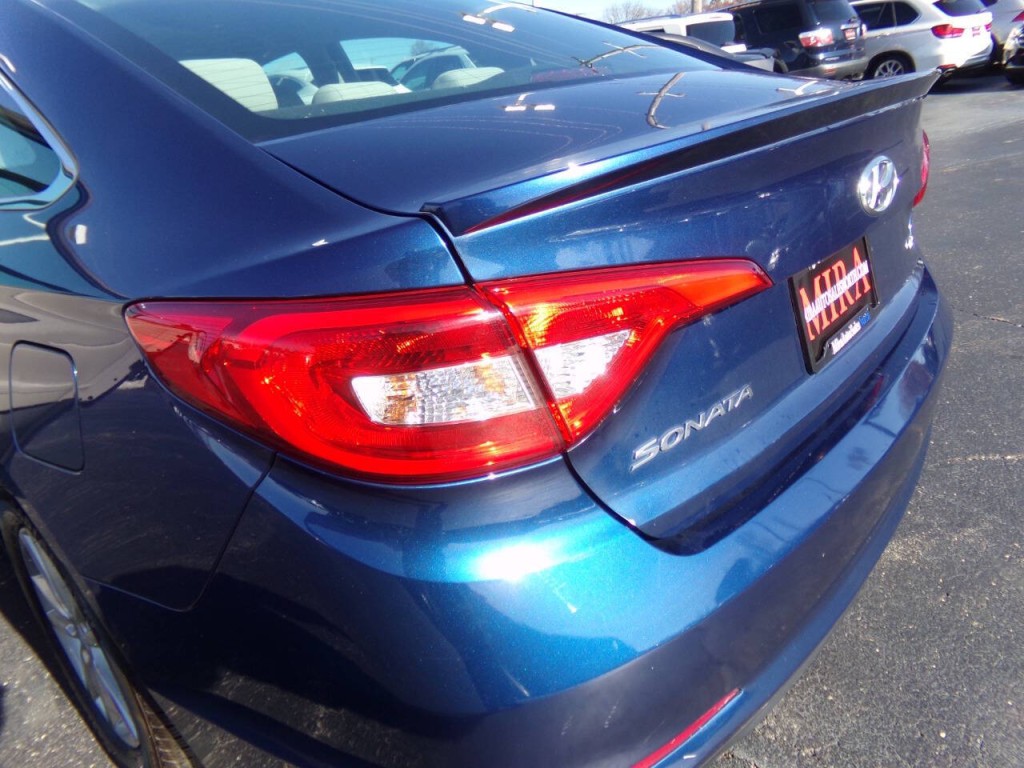 2015 Hyundai Sonata Image 21