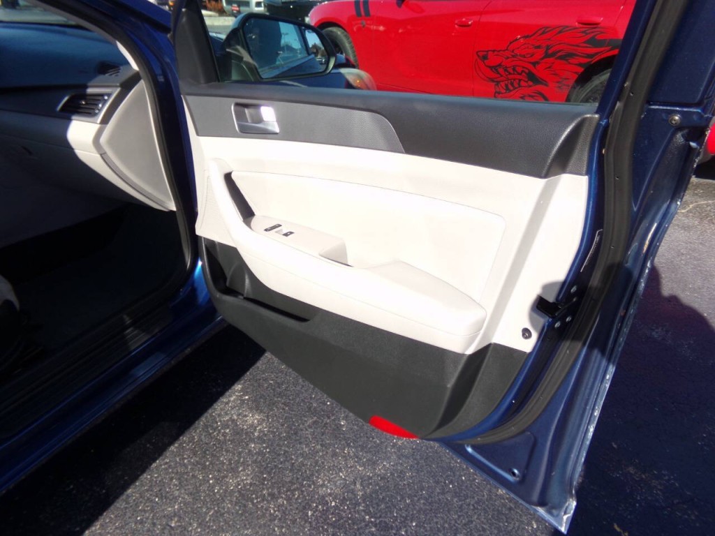 2015 Hyundai Sonata Image 29