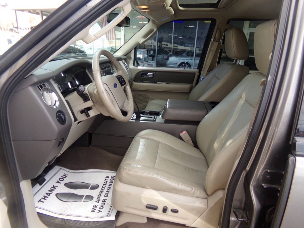 2011 Ford Expedition Image 6