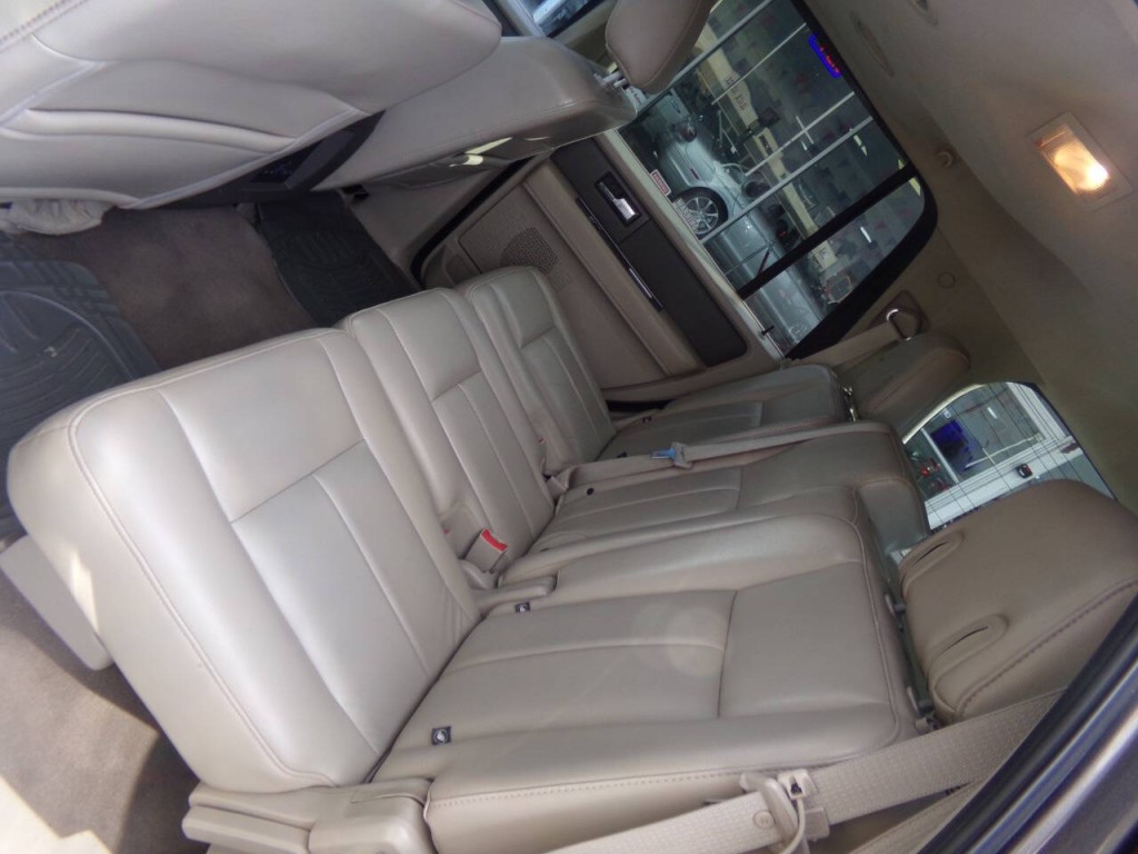 2011 Ford Expedition Image 10