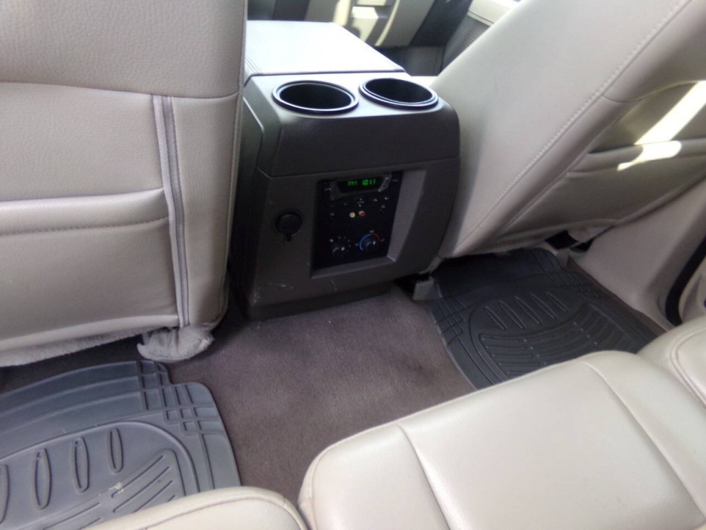 2011 Ford Expedition Image 12