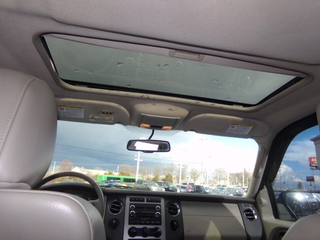 2011 Ford Expedition Image 14