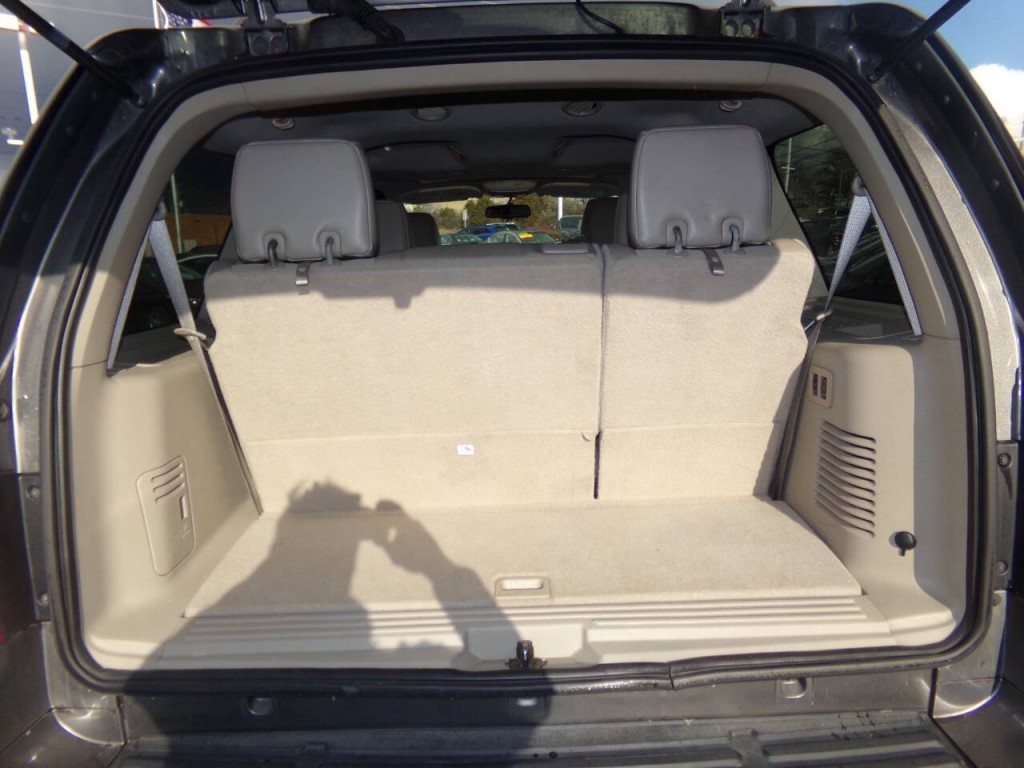 2011 Ford Expedition Image 17