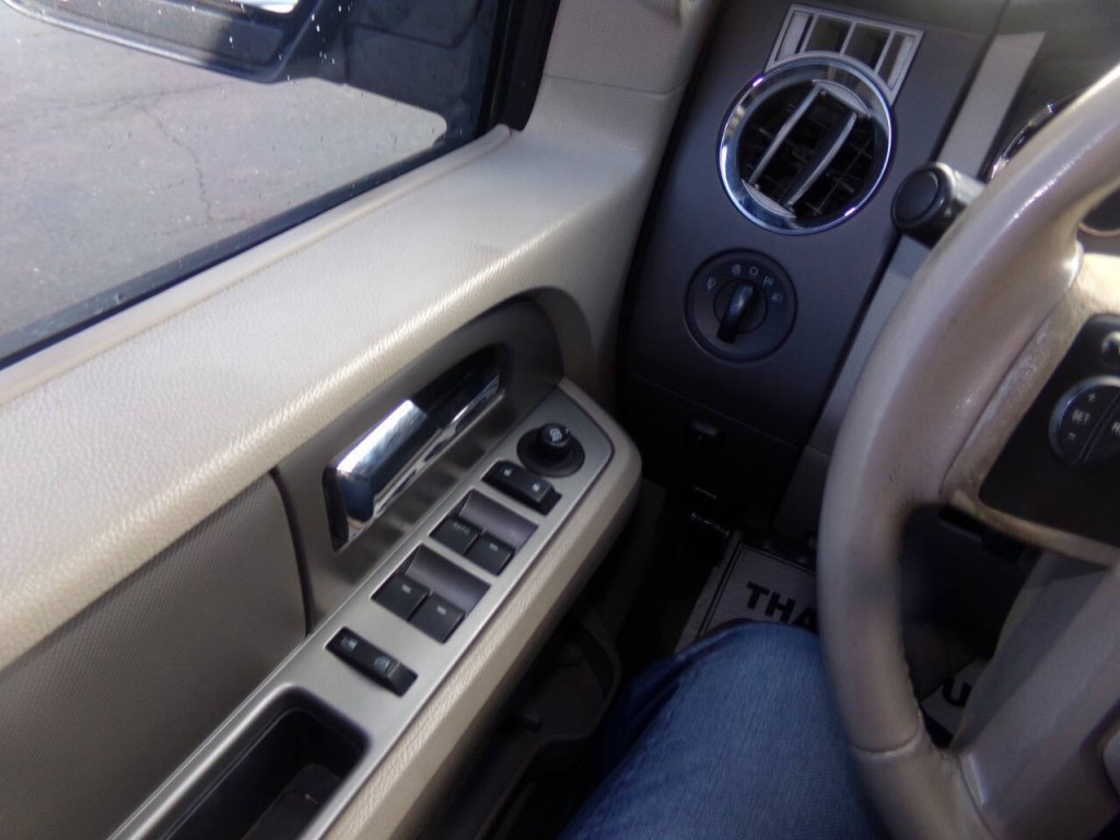 2011 Ford Expedition Image 49