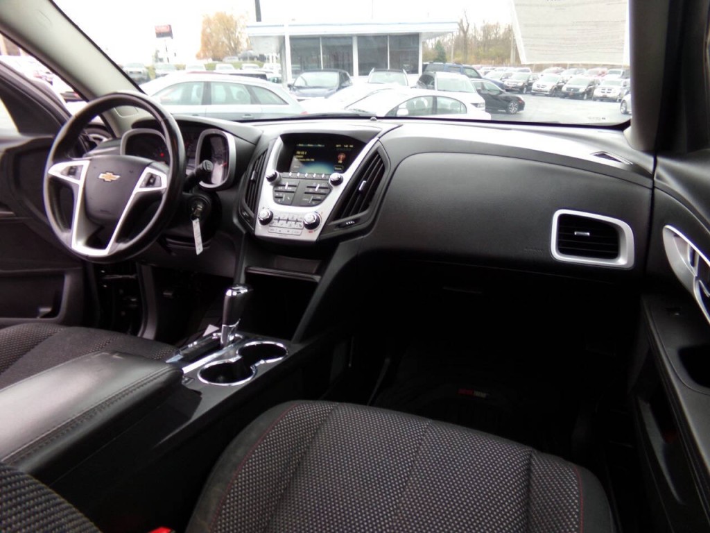 2017 Chevrolet Equinox Image 22
