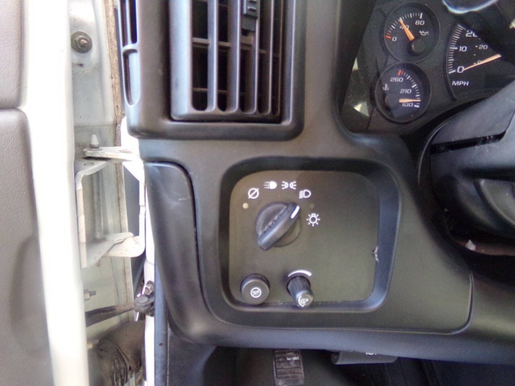 2007 GMC Savana Image 11