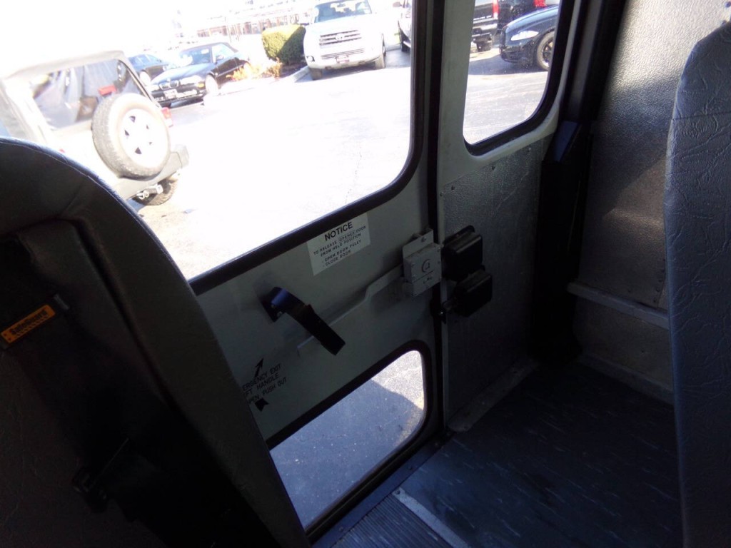 2007 GMC Savana Image 23