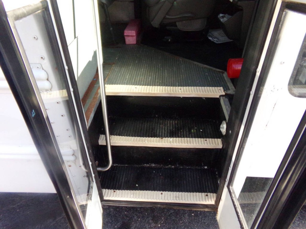 2007 GMC Savana Image 28