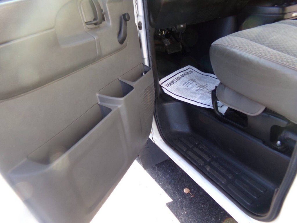 2007 GMC Savana Image 34