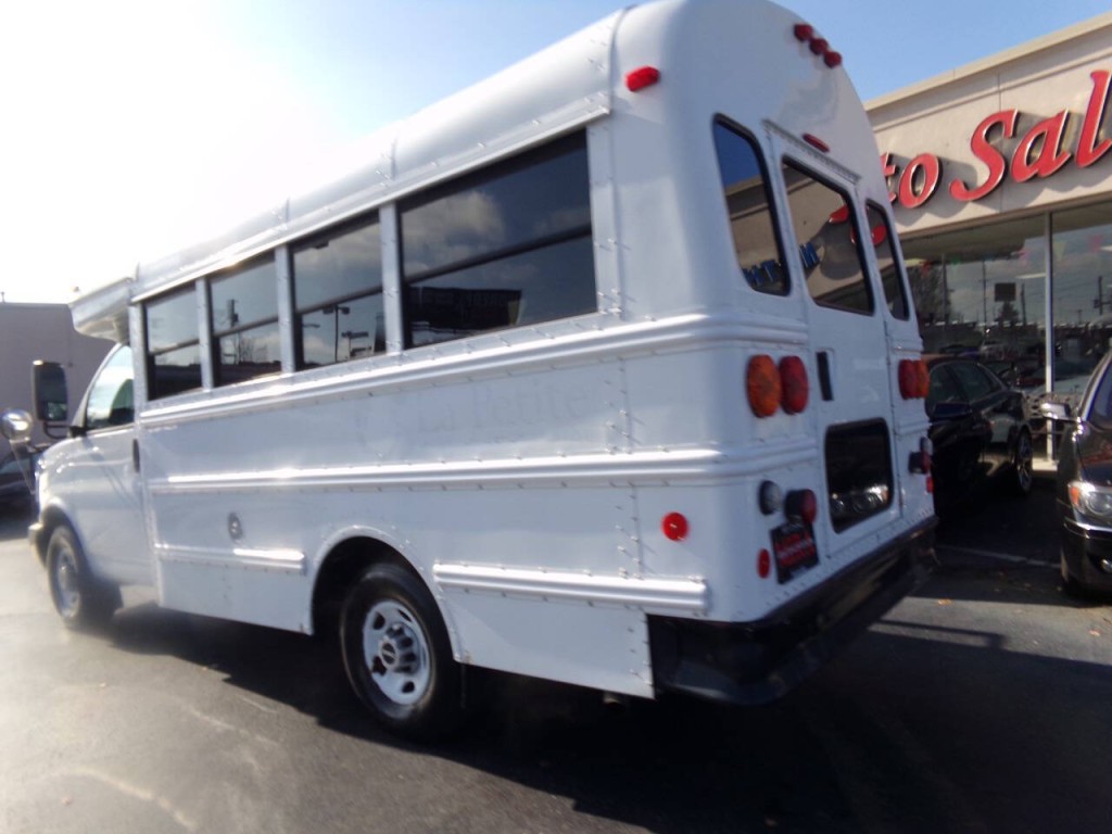 2007 GMC Savana Image 43