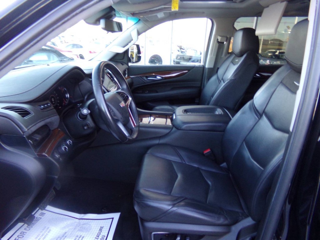 2019 Cadillac Escalade Image 10