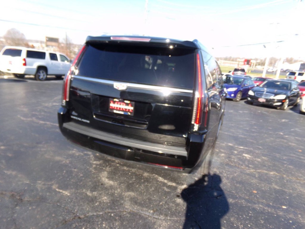 2019 Cadillac Escalade Image 55