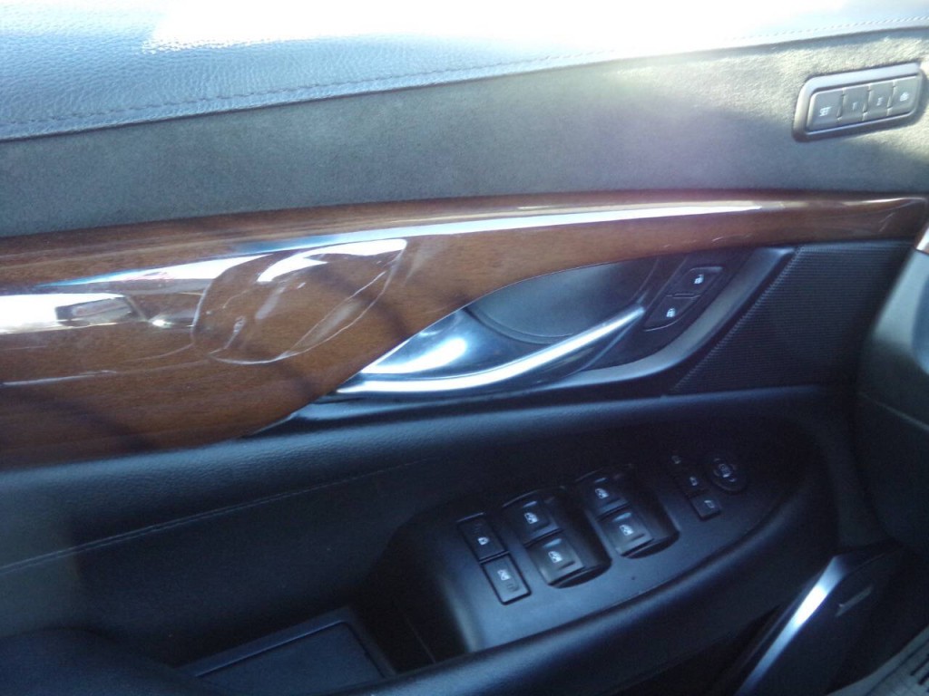 2019 Cadillac Escalade Image 96