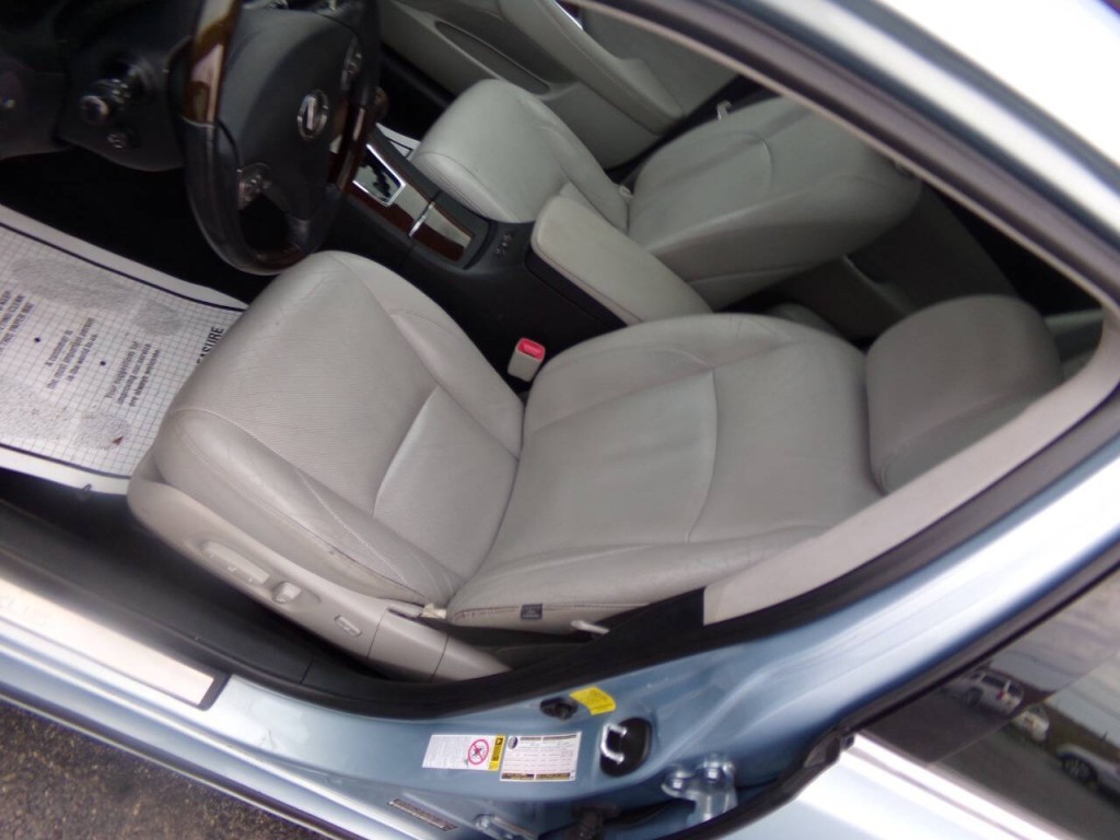 2012 Lexus ES 350 Image 11