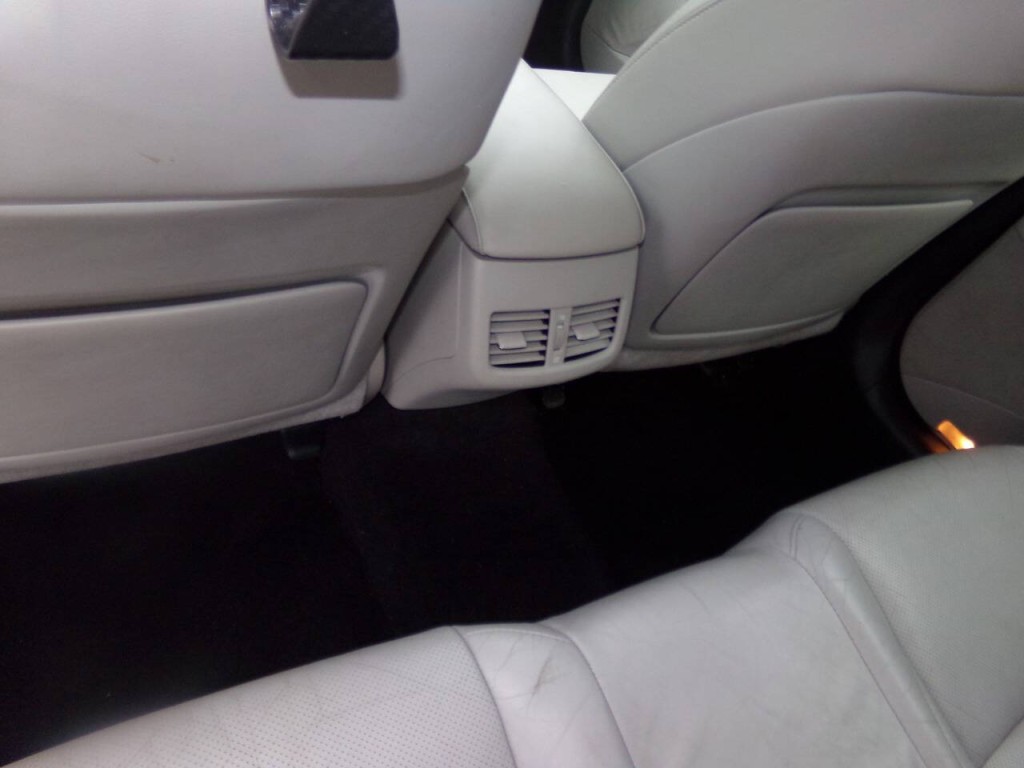 2012 Lexus ES 350 Image 16