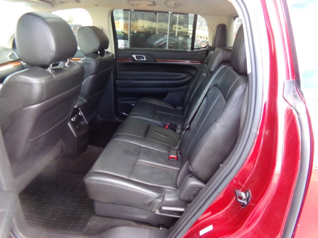 2014 Lincoln MKT Image 15