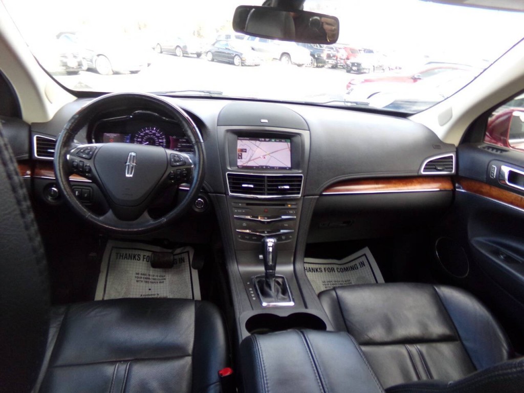 2014 Lincoln MKT Image 20