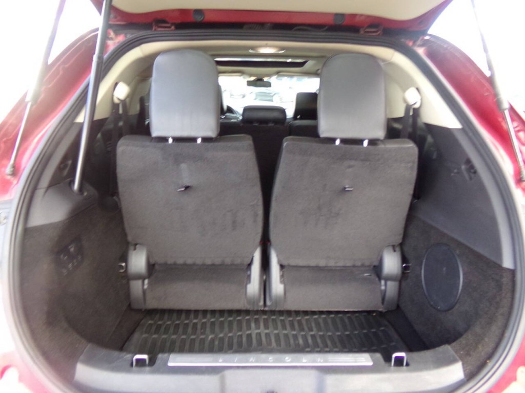 2014 Lincoln MKT Image 23