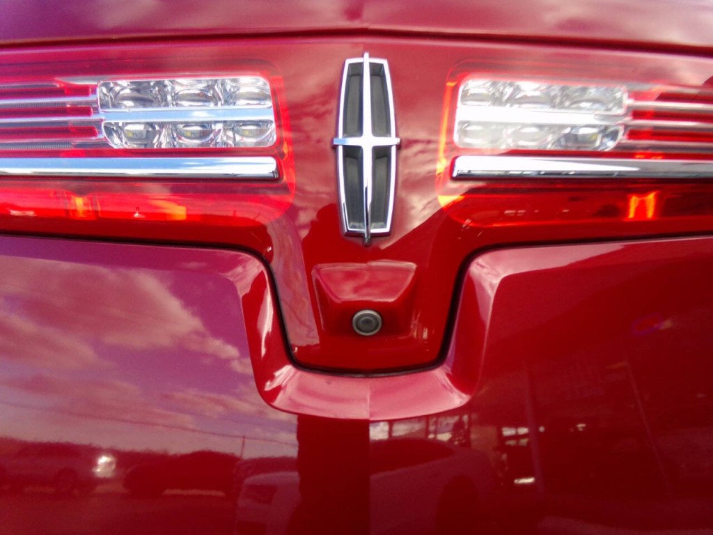 2014 Lincoln MKT Image 47