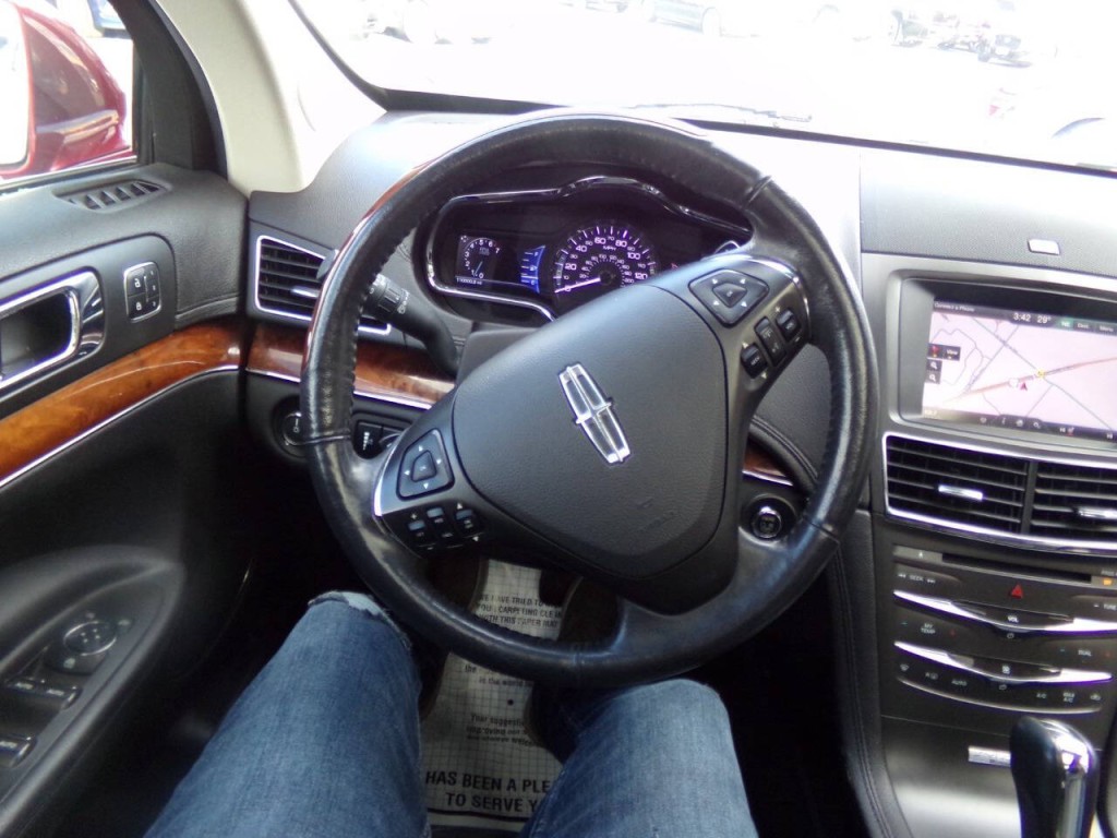 2014 Lincoln MKT Image 56