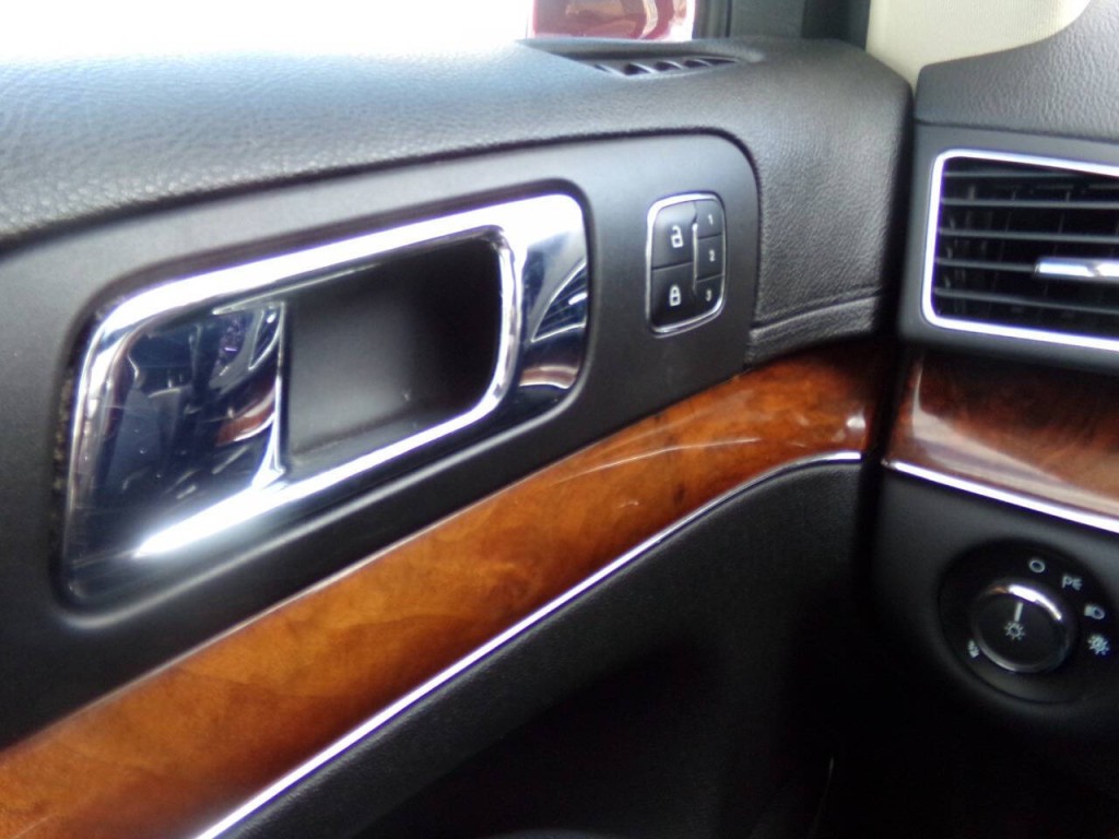 2014 Lincoln MKT Image 58