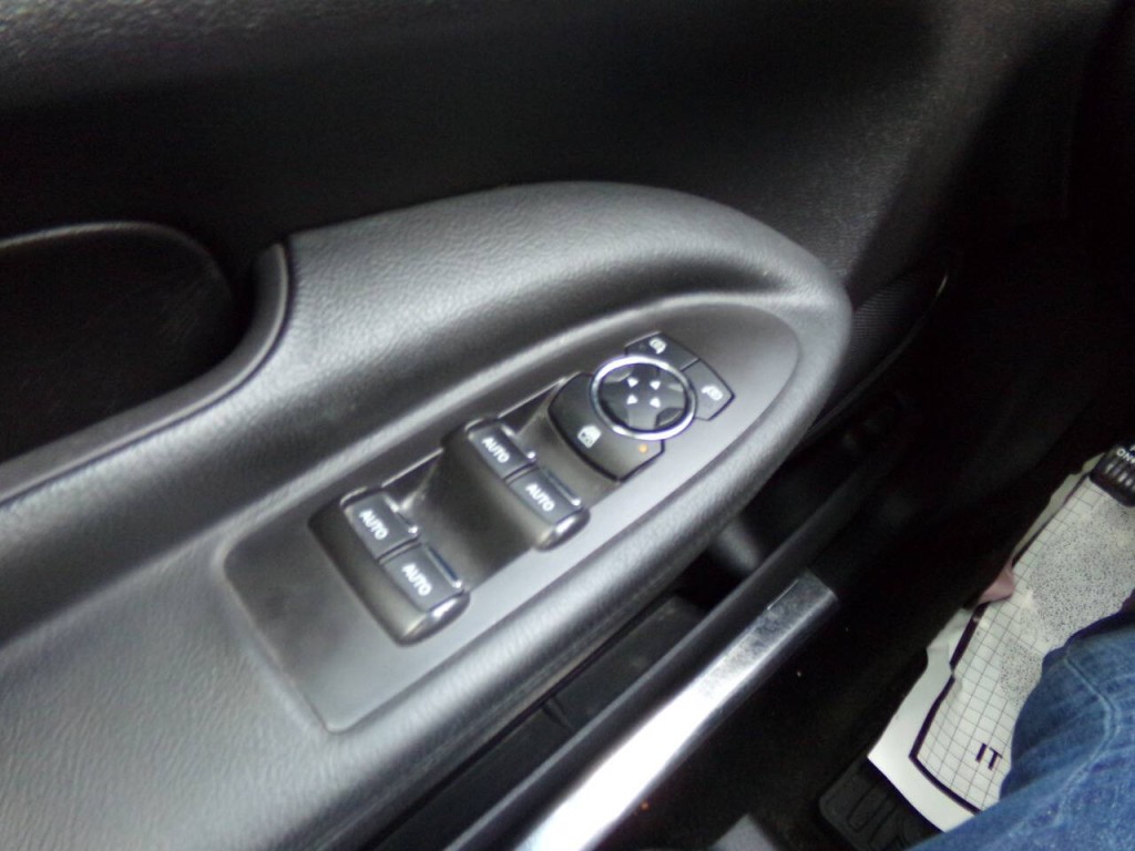 2014 Lincoln MKT Image 59