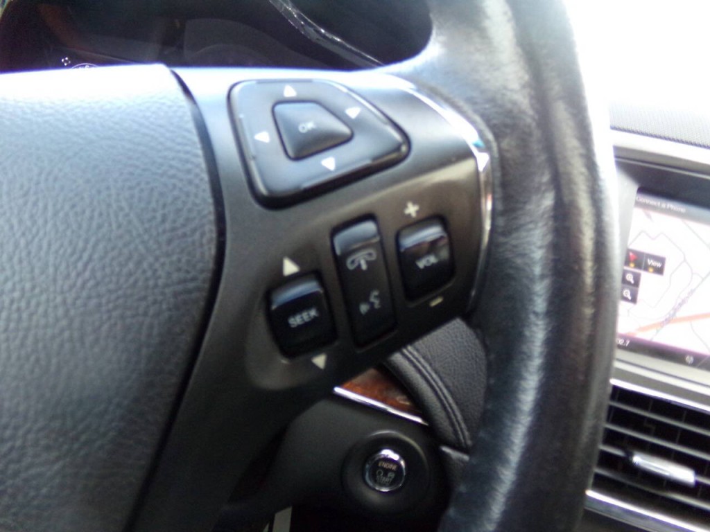 2014 Lincoln MKT Image 61