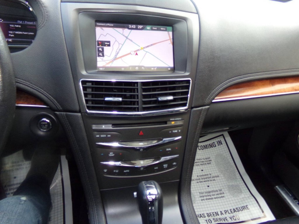 2014 Lincoln MKT Image 64